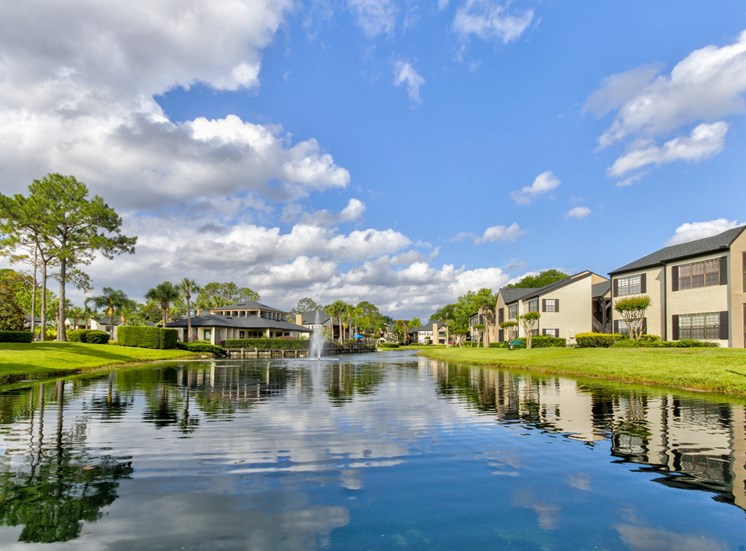 Pond at Cypress Run Apartments in Orlando FL